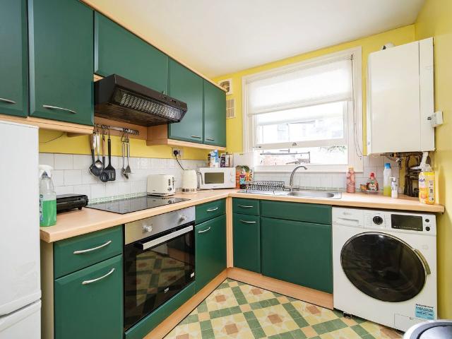 Apartment for rent in Mile End, Greater London