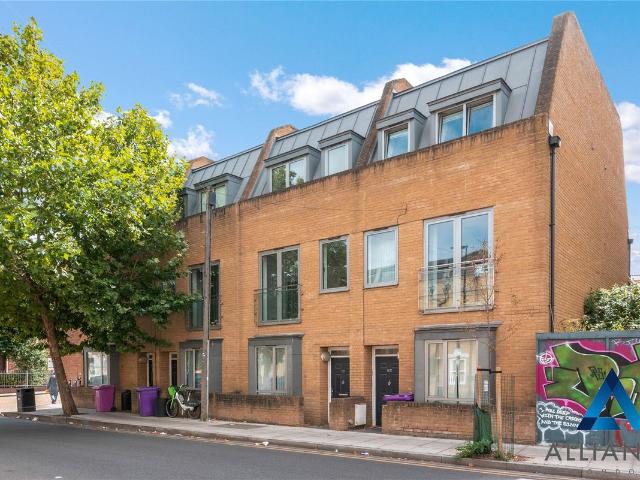 House for rent in Mile End, Greater London