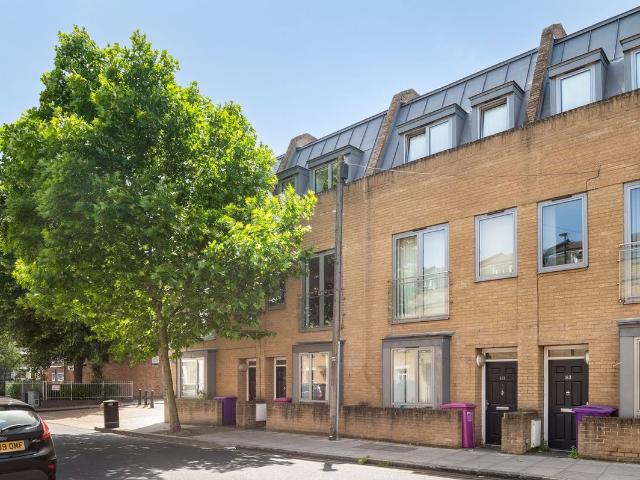 House for rent in Mile End, Greater London