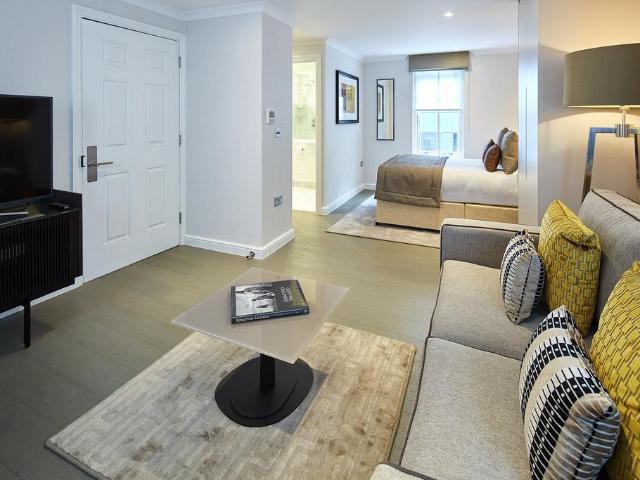 Apartment for rent in Lyons, Greater London