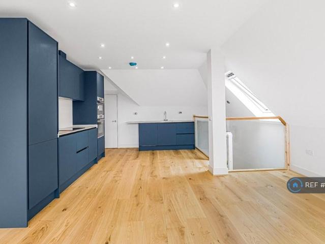 Apartment for rent in London Borough of Barnet, Greater London