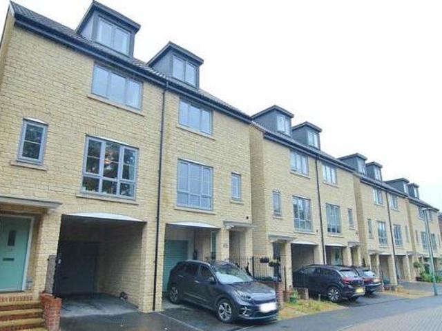House for sale in Thrupp, School House