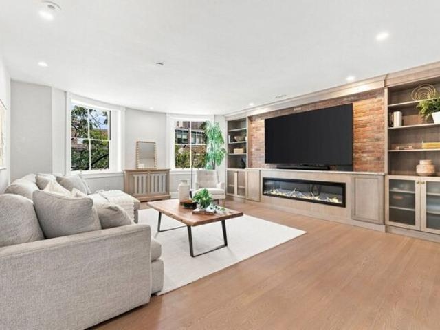 Condo for sale in Beacon Hill, Boston