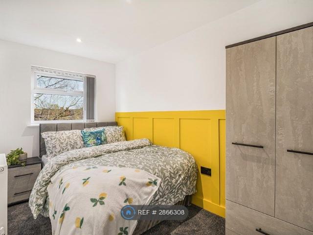 Room for rent in Edgeley, Greater Manchester