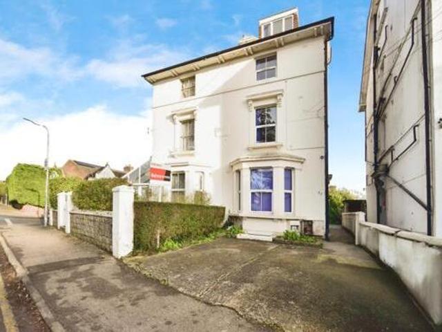 House for sale in Allington, Midway