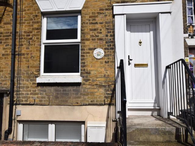 Apartment for rent in Midway, Kent