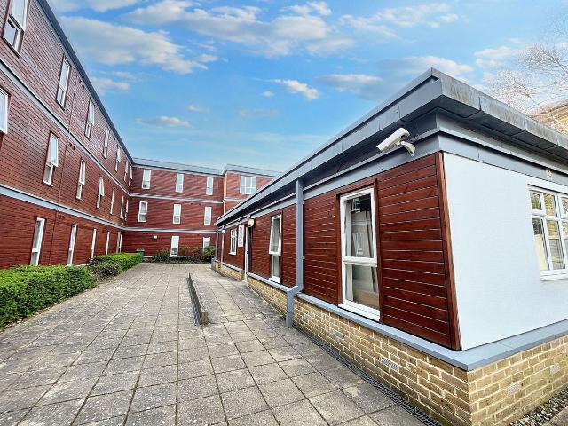 Studio for rent in Midway, Kent