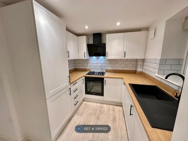 Apartment for rent in Chard Town, Chard