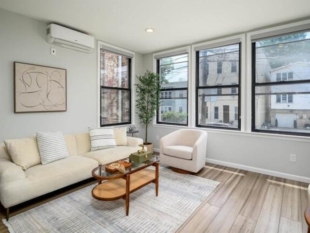 Condo for sale in Hudson, New Jersey