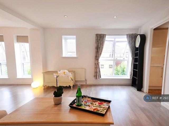 House for rent in Silvertown, Greater London