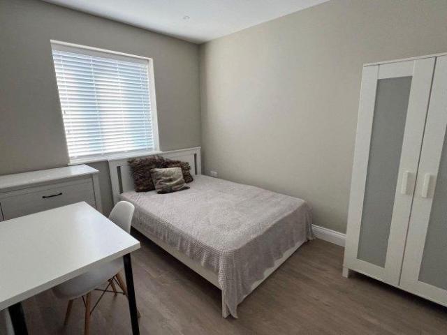 House for rent in New Southgate, Greater London