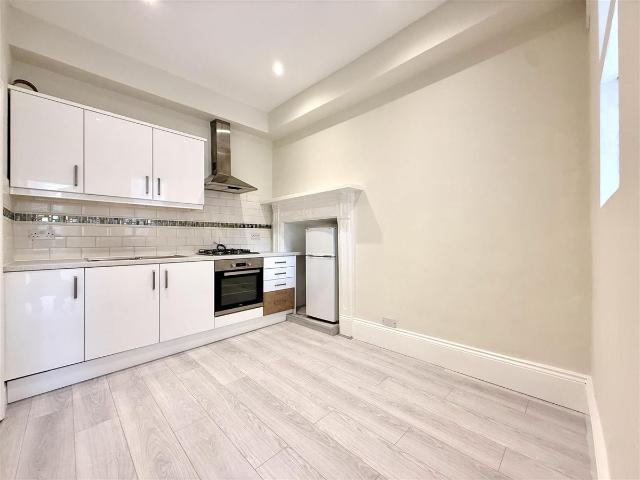 Apartment for rent in Palmers Green, Greater London