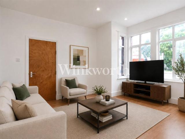 House for rent in New Southgate, Greater London