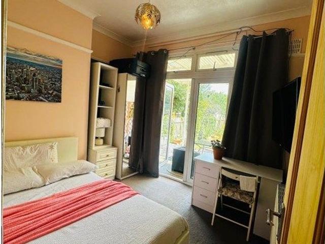 Room for rent in London Borough of Enfield, Greater London