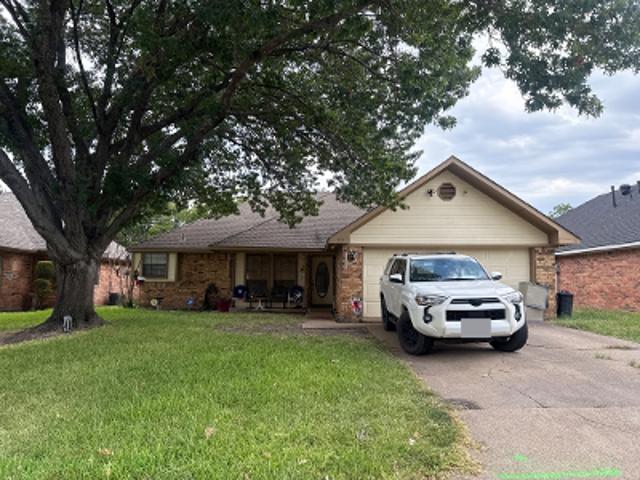 House for sale in South Lake Estates, Forney