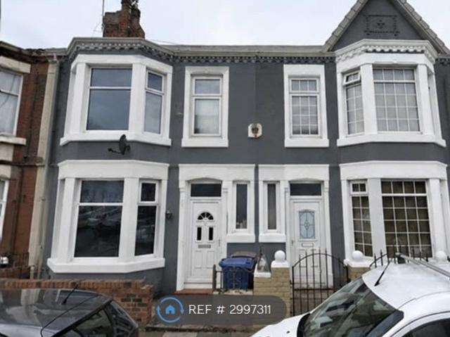 House for rent in Stoneycroft, Calderstones