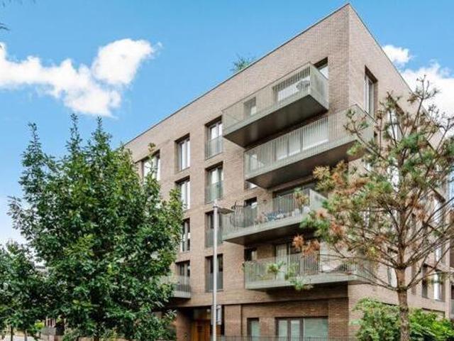 House for sale in Brentford End, Greater London