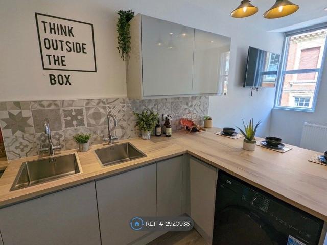 Room for rent in Black Friars, Old Wharf