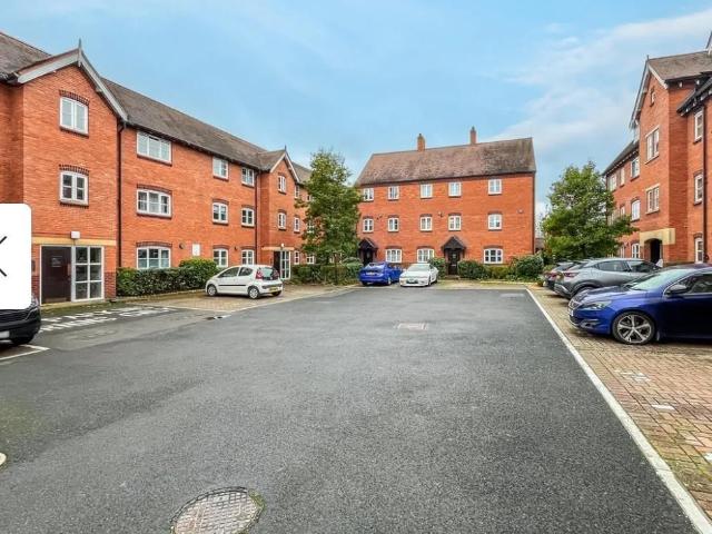 Apartment for rent in Cliff Hill, Green Close
