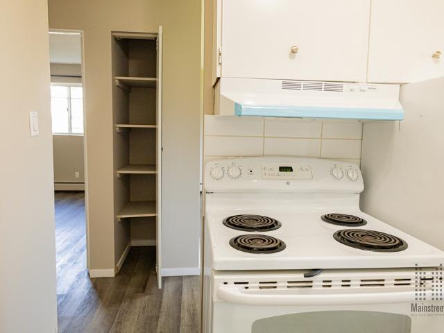 Apartment for rent in Bowness, Calgary