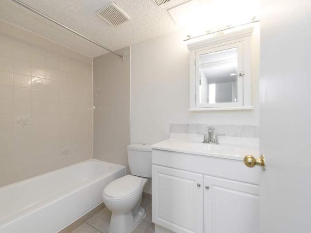 Apartment for rent in Bowness, Calgary