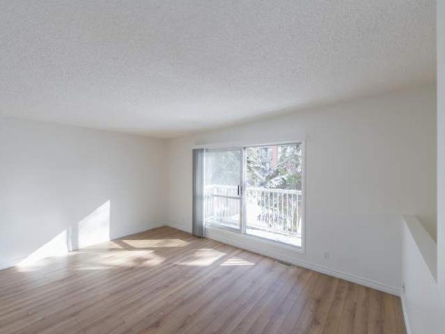 Apartment for rent in Bowness, Calgary