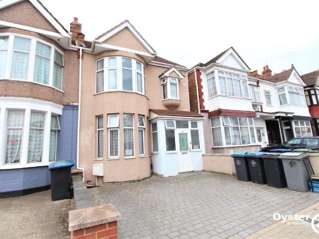 Studio for rent in Alperton, Greater London