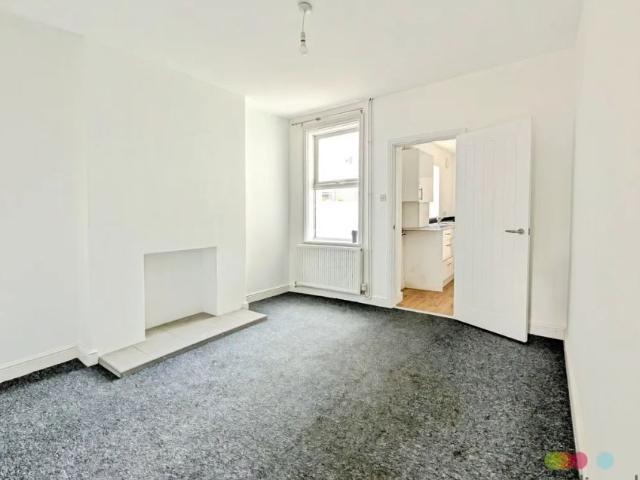 House for rent in Earlham Rise, East Bank