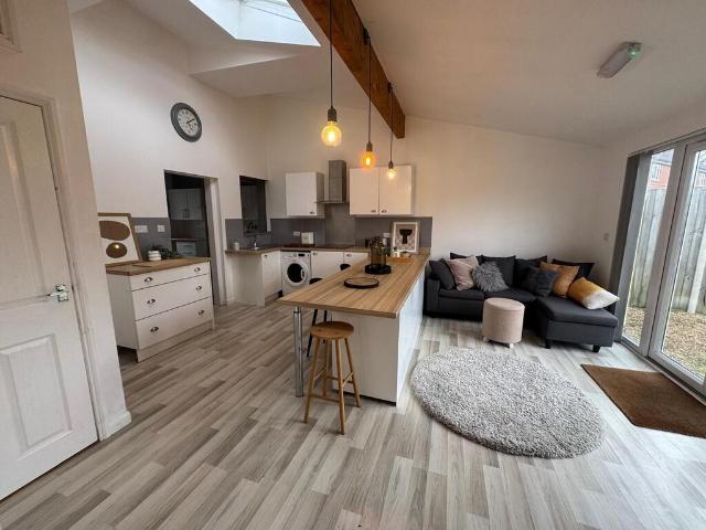 House for rent in Earlham Rise, East Bank