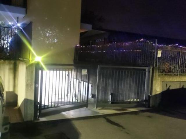 Box in vendita a Calolziocorte, Lecco