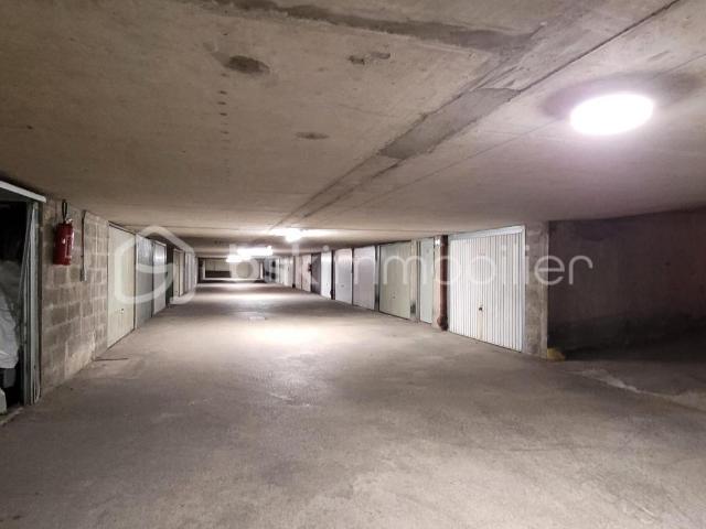 Garage vente à Torcy, Chelles