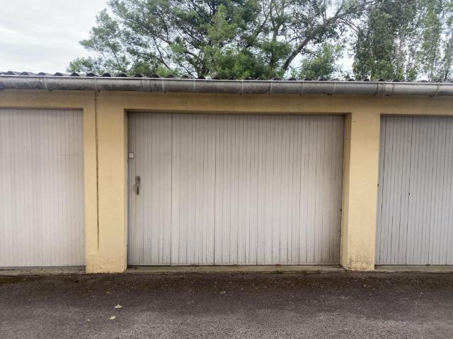 Garage vente à Les Sables-d'Olonne, Château-d'olonne