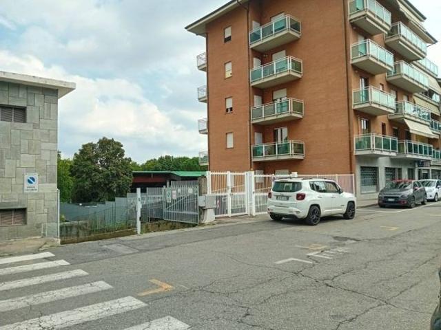 Box in vendita a Borgo Uriola, Piemonte