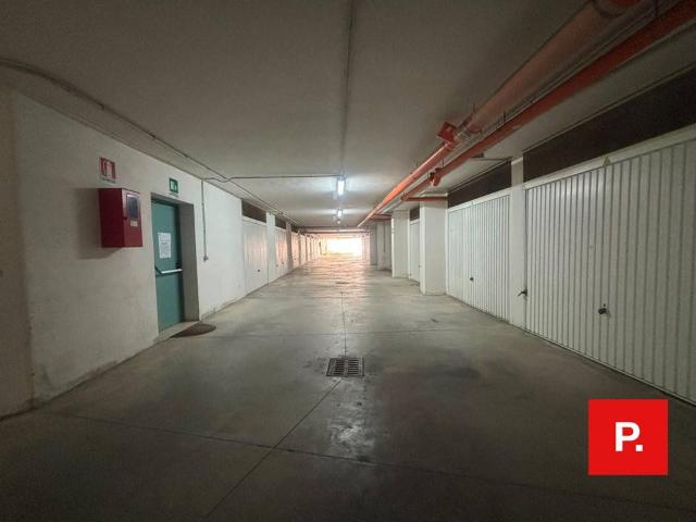 Box in affitto a Caserta, Campania