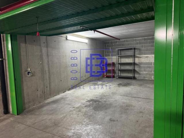 Box in affitto a Milano, Lombardia