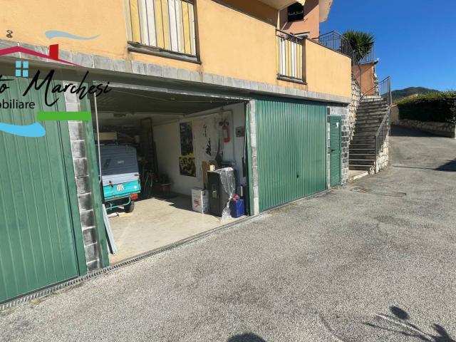 Box in vendita a Avegno, Arbora