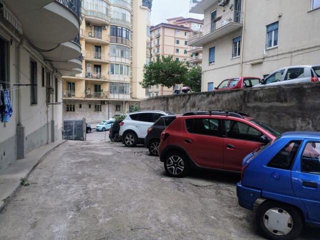 Box in vendita a Salerno, Campania