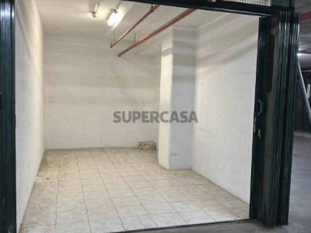Garagem venda em Lisboa