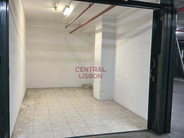 Garagem venda em Parque das Nações, Lisboa