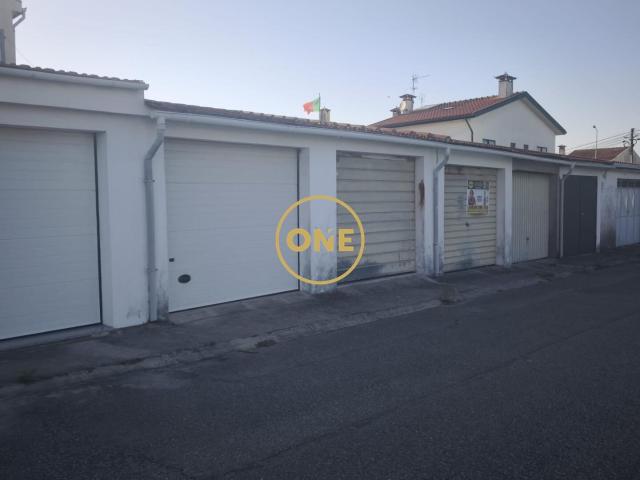 Garagem venda em Terroso, A Ver-o-mar