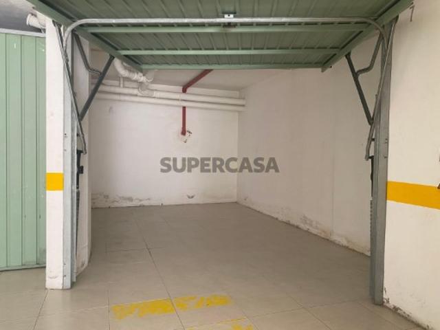 Garagem venda em Vale de Cobro, Setúbal