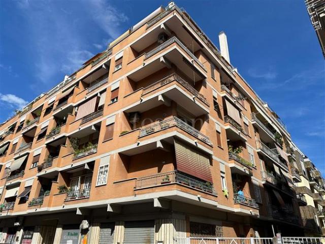 Box in vendita a Lido di Ostia, Roma Capitale