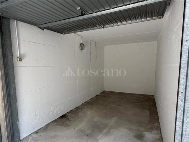 Box in vendita a Carpesino, Erba