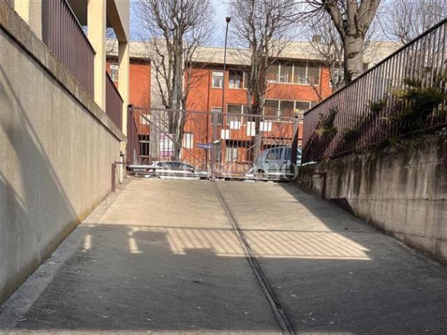 Box in vendita a Corsico, Lombardia