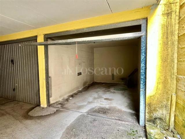 Box in vendita a Atripalda, Campania