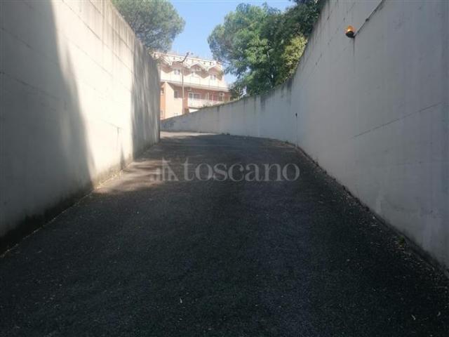 Box in vendita a Casal Boccone, Roma