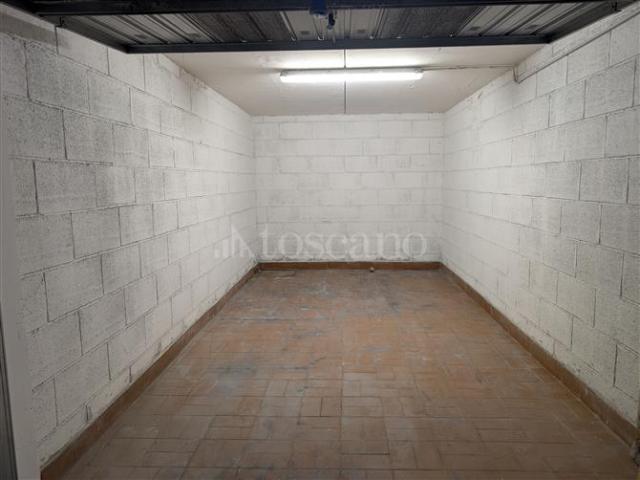 Box in vendita a Mostacciano, Roma Capitale