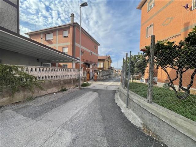 Locale Commerciale in vendita a Roma Capitale, Lazio