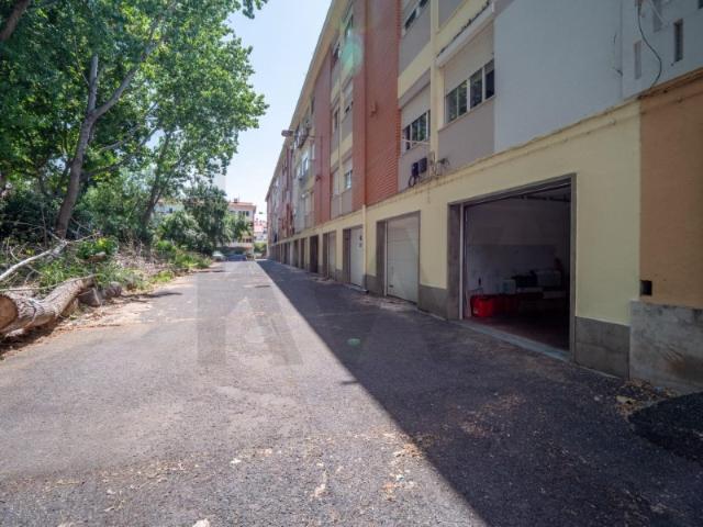 Garagem venda em Bairro das Caixas, Cascais