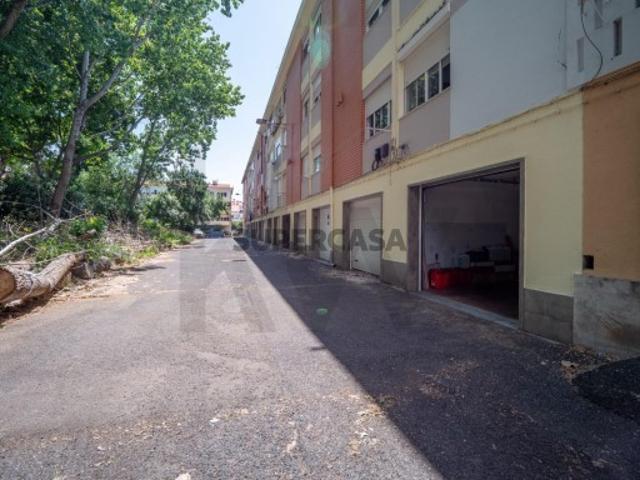 Garagem venda em Bairro das Caixas, Cascais